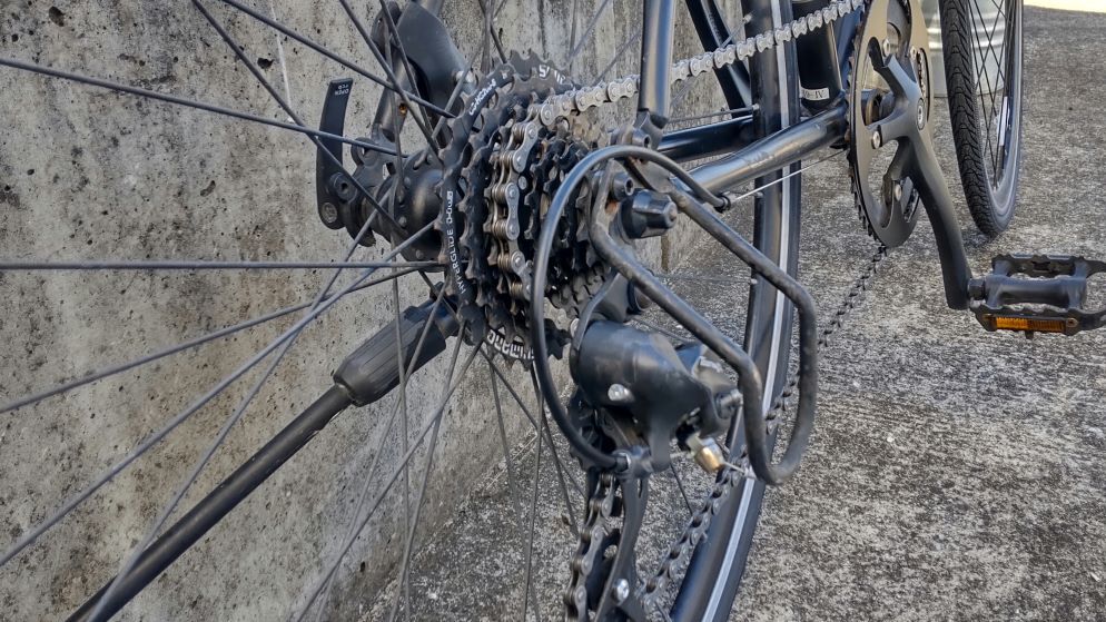 TRIANGLE_0002_BURST20251024101234424